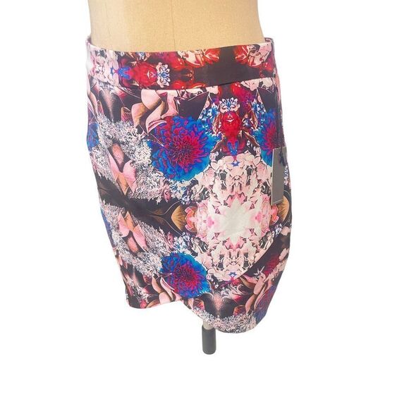 Lovers and Friends Asymmetrical Mini Skirt Neiman Marcus NWT Med fits Small $150 - Picture 3 of 6